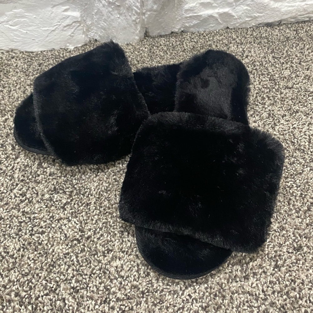 SKIMS Slides Fuzzy Slippers Sandals Black Size 38